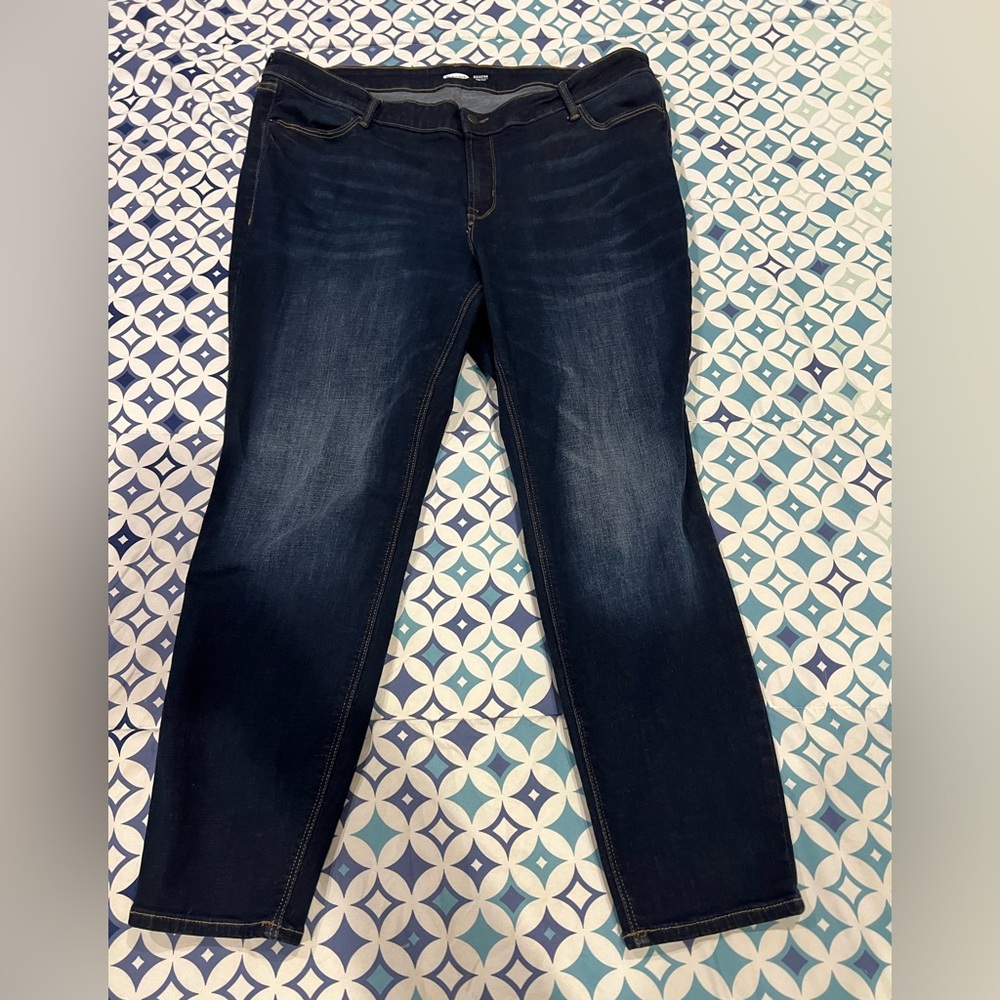 Old Navy Rock Star Super Skinny High Rise jeans
Petite
Never worn